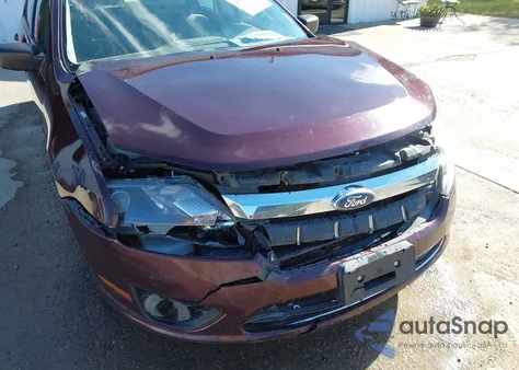 2011 Ford Fusion S z USA, uszkodzony, nr VIN 3FAHP0GA4BR226807